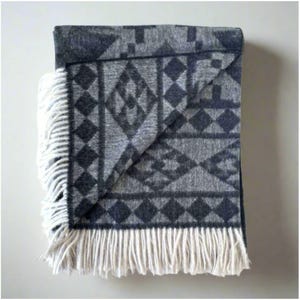 100% Baby Alpaca Throw Blanket Large Black Traditional Print Lightweight All Season Sustainable Luxury Soft 71x51in Cream/Gray