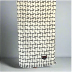 100% Baby Alpaca Throw Blanket Large Houndstooth All Season Sustainable Luxury Soft 71x51in Cream/Gray Breathable Fringed