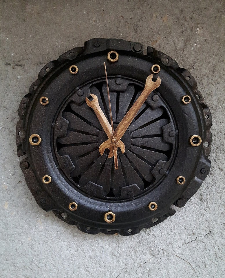 Car parts clock - .de