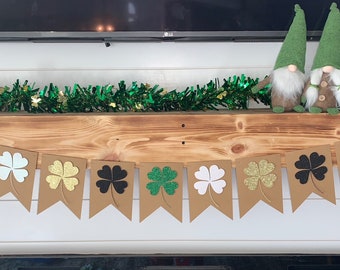 St Patrick's Day Banner - Four Leaf Clover Banner - Irish Decorations - Clover Garland- Shamrock Banner,- St Patty's Day