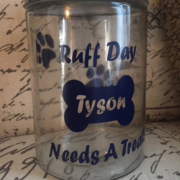 Pet Mom Gifts, Custom Dog Treat Jar - Personalized Dog Treat Jar - Pets name treat jar- Dog Treat Storage - New Pet Gift