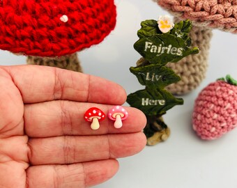 6 pcs micro resin mushrooms.  11x12 mm mushroom flat back ornament/charm.