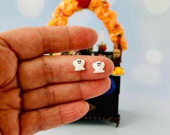 Glow-in-the-Dark Tiny Ghost Cabochons – Halloween Crafts