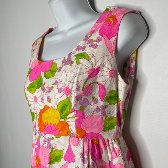 Vintage 60s White Pink Textured Floral Sleeveless… - image 7