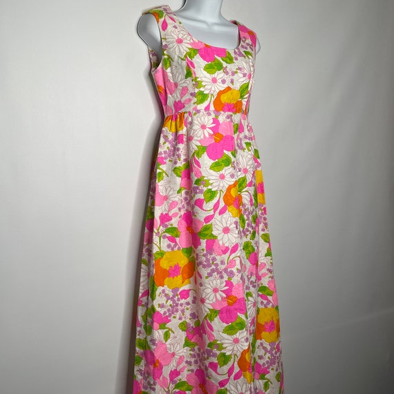 Vintage 60s White Pink Textured Floral Sleeveless… - image 3