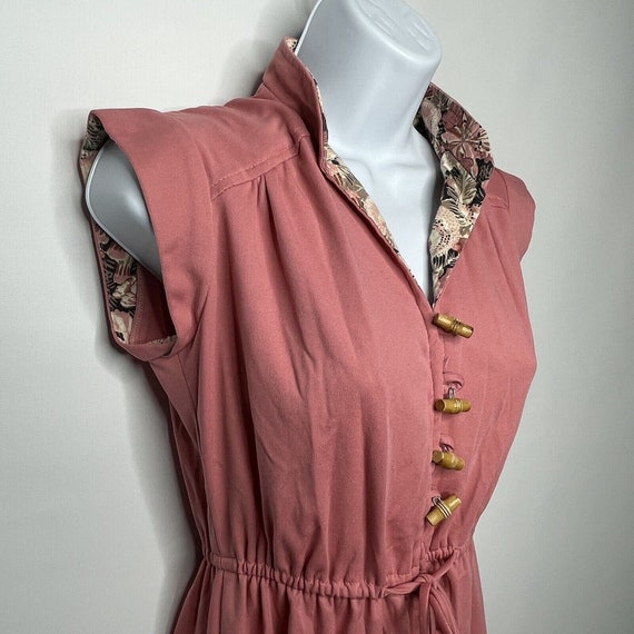 Vintage 70s Salmon Pink Polyester Cap Sleeve Day … - image 4