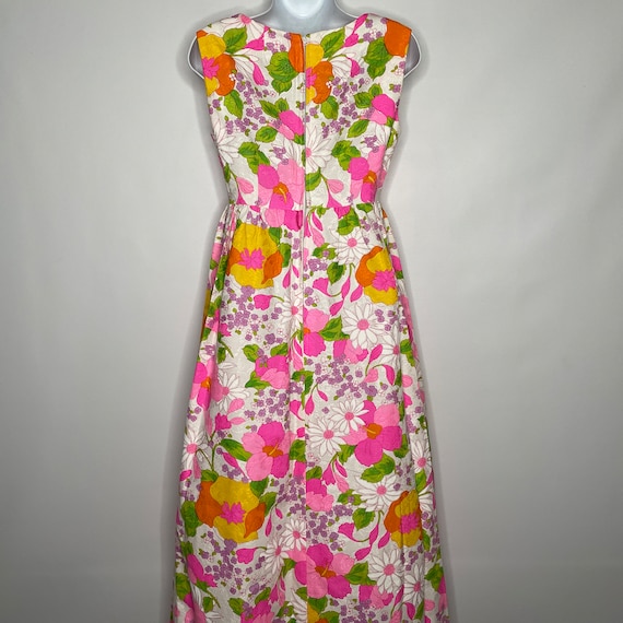 Vintage 60s White Pink Textured Floral Sleeveless… - image 5