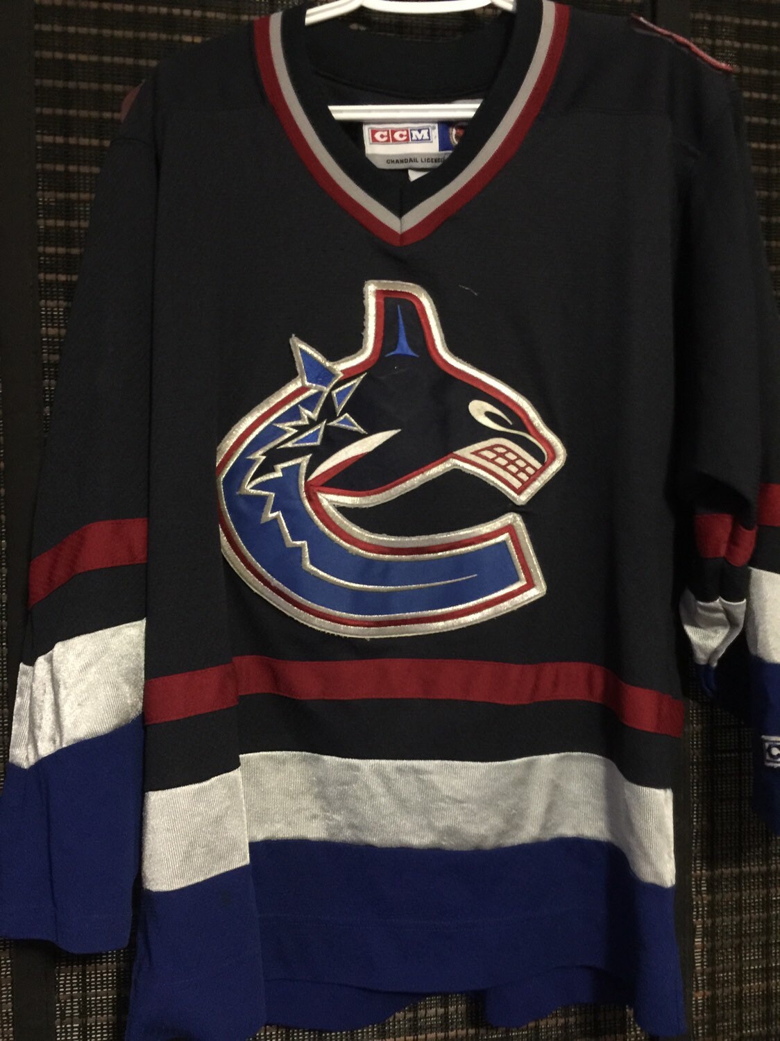 canucks orca jersey