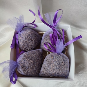 Kleine Box Leinen Aromakissen Lavendel, handgemachte Lavendelkissen Beutel, Lavendelblüten, Lavendel, Lavendelkraut, Lavendelknospen, getrockneter Lavendel