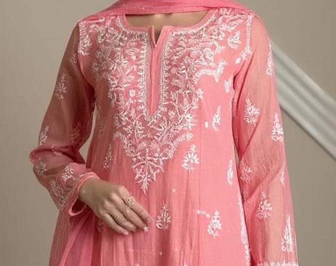 Exclusive Mul Chanderi Collection: Kurta and Parallel Pants Set / Free Shipping in US