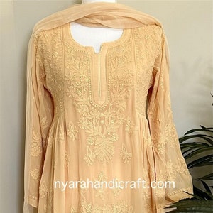 Kurta Chikankari bege em georgette fino / Dupatta e forro incluídos / Frete grátis nos EUA
