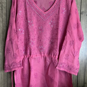 Blusa corta kurta Lucknow Chikankari / Algodón suave / Envío gratuito a EE. UU.