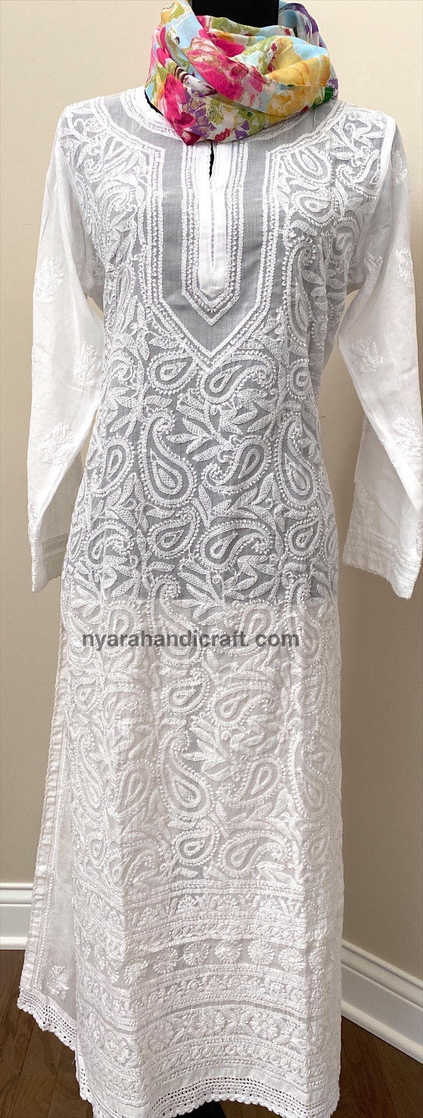 Women's Floral Chikankari White Straight Kurta