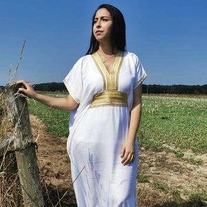 Beautiful white moroccan kaftan for women
