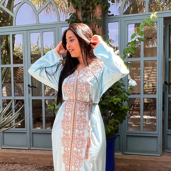 Trés beau caftan turquoise brodé pour femme, djellaba marocaine, longue robe de soirée