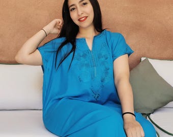 Pink Moroccan Caftan – Soft Embroidered Maxi Dress | Comfortable & Elegant One-Size Kaftan for Women