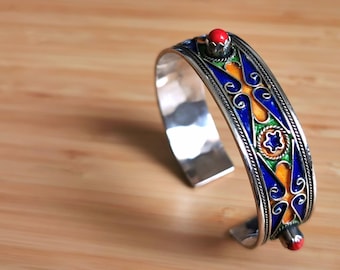 Solid Silver Engraved Bracelet with Beautiful Colors