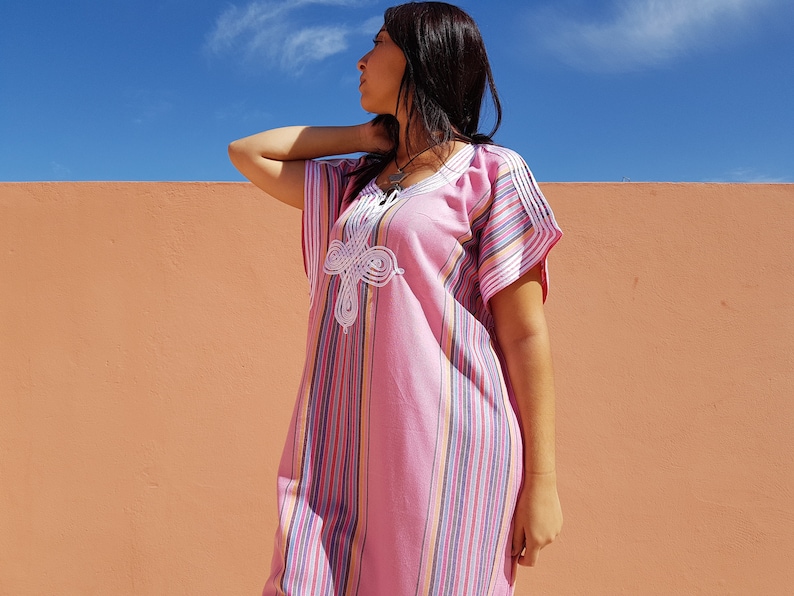 Roze gestreepte Marokkaanse kaftan, boho kleding voor dames, Marokkaanse djellaba afbeelding 2