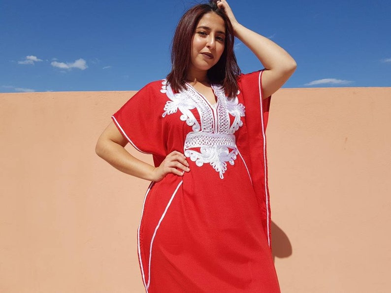Beuatiful moroccan red dress with fine white embroidery