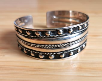 Solid Silver Engraved Bracelet with Black Stone