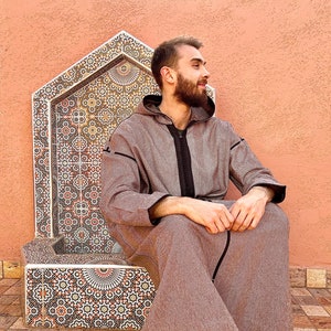Brown moroccan men djellaba perfect for Ramadan image 3