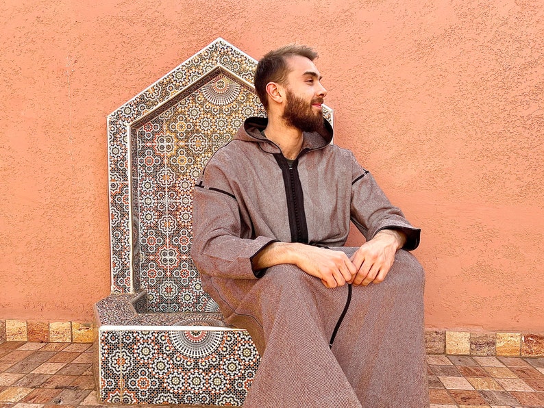 Brown moroccan men djellaba perfect for Ramadan image 3