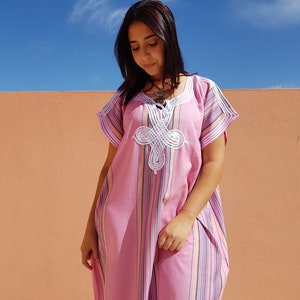 Roze gestreepte Marokkaanse kaftan, boho kleding voor dames, Marokkaanse djellaba afbeelding 3