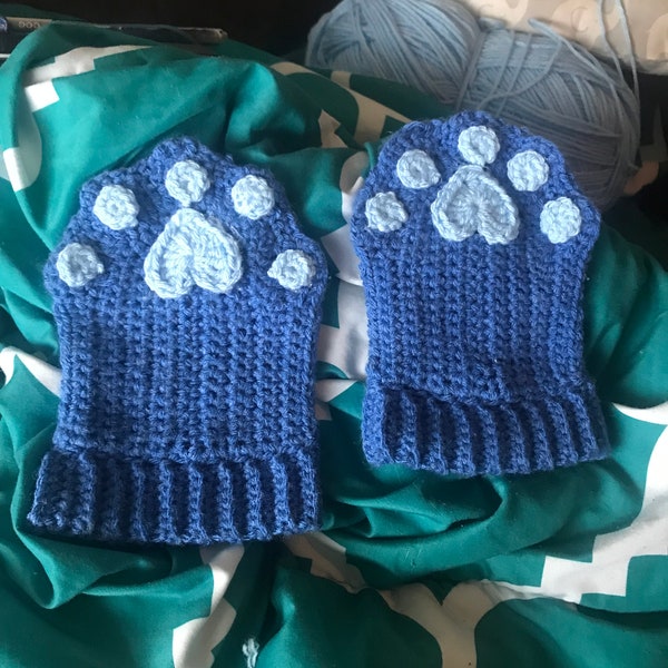 Crocheted cat paw fingerless gloves