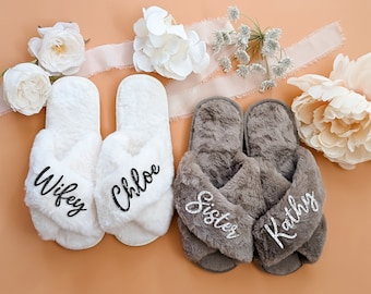 Fluffy Bride Bridesmaid Slippers for Bachelorette Party Gifts for Bridesmaid Proposal Bridal Shower Bridal Party Gift for Her (Slippers)