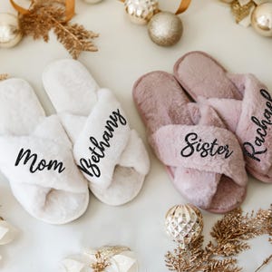 Personalized Fluffy Slippers Bridesmaid Proposal Gift Bride Slippers Custom Name Wedding Gift Bachelorette Party Gifts for Her (Slippers)