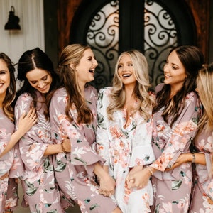 Bridesmaid Robes Bridesmaid Proposal Gifts for her Bridal Party Floral Robes Wedding Bridal Robe Mother of the bride (FLORAL Ruffle Robe)