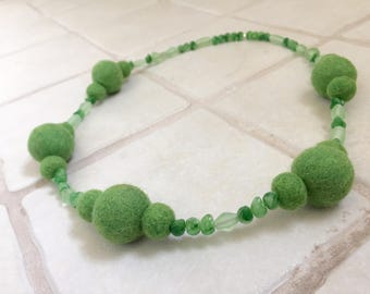 Green Felted Wool Necklace and Earrings Set