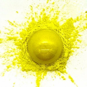 Buttercup Yellow Mica Powder: Resin Art Pigment (25gm)