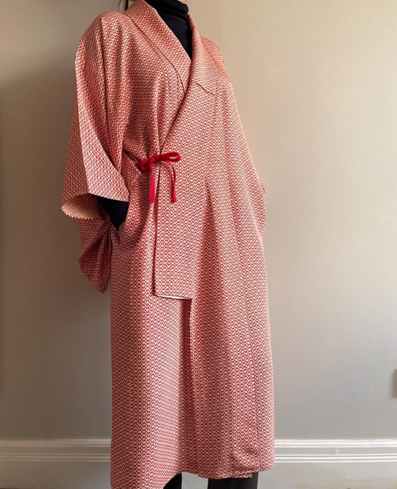 Vintage Chirimen Silk Kimono Gown: UK 10/12 with Matching Bag