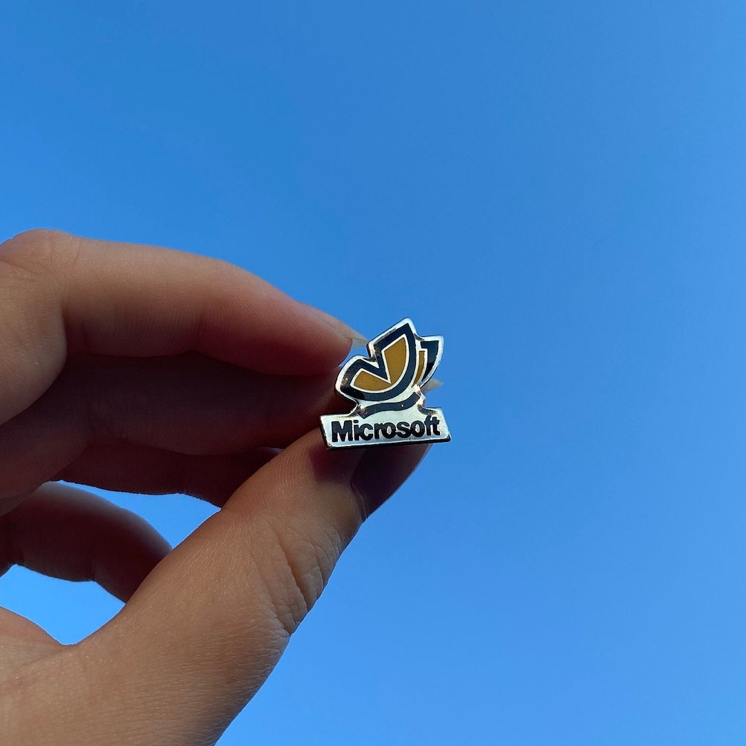 Microsoft MSN Butterfly – Vintage Enamel Lapel Pin