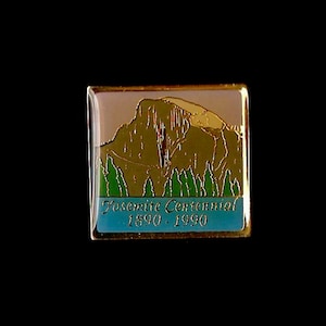 Yosemite, California – Vintage Enamel Lapel Pin