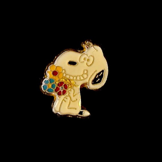 Snoopy from Charlie Brown – Vintage Enamel Lapel Pin - Gem