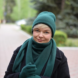 Forest Green Knit Set for Women: Beanie and Triangle Headscarf and Gloves , Merino Ribbed Hat, Wool Neckerchief, knitted Kerchief