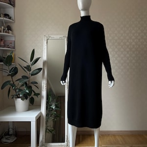 Merino Wool Knit Dress: Minimalist Black Midi - Office & Casual
