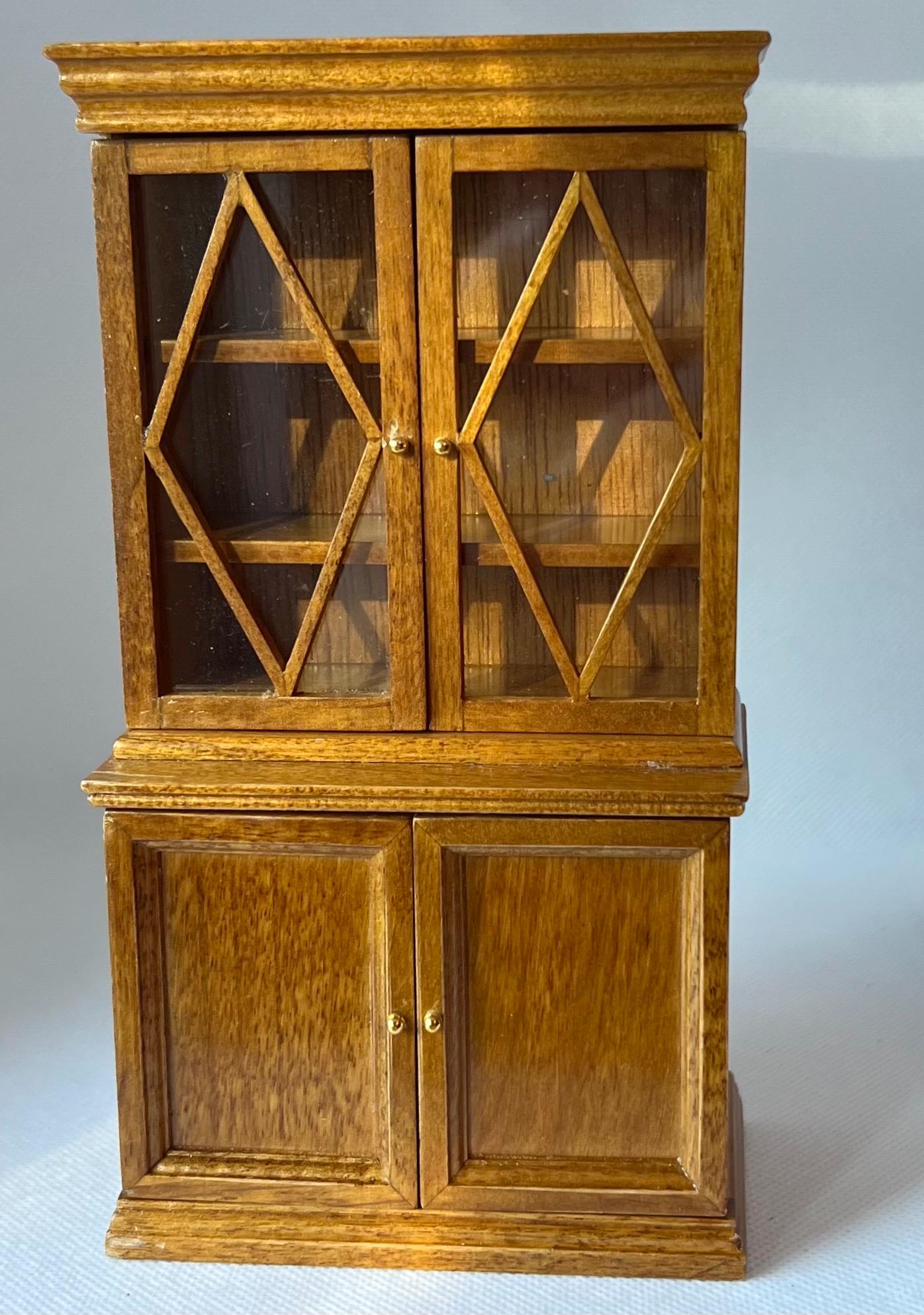 Wooden Kitchen Hutch Cabinet Dollhouse 1:12