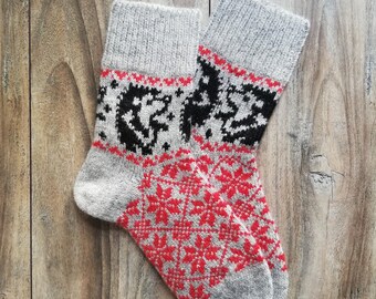 Calzini di lana fatti a mano, ornamento etnico scandinavo lavorato a maglia, caldi calzini invernali