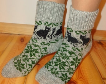 Cute Knitted Women and Men Socks Beautiful Hand Made Casual Home Wool Cool Gift Cat Kitten Animal Kids Socks Ethnic Scandinavian Ornament