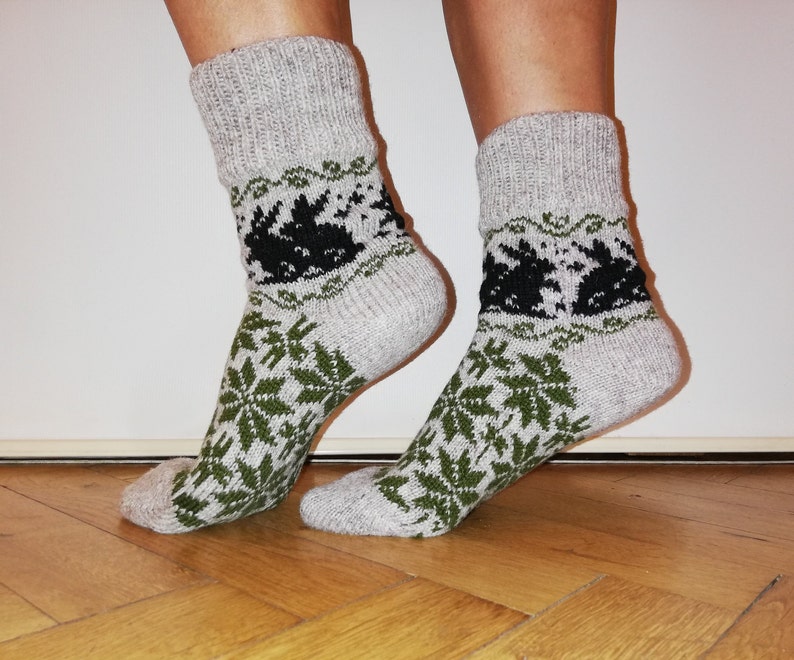 Cute Knitted Women and Men Socks Beautiful Hand Made Casual Home Wool Gift Rabbit Bunny Animal Christmas Socks Ethnic Scandinavian Ornament