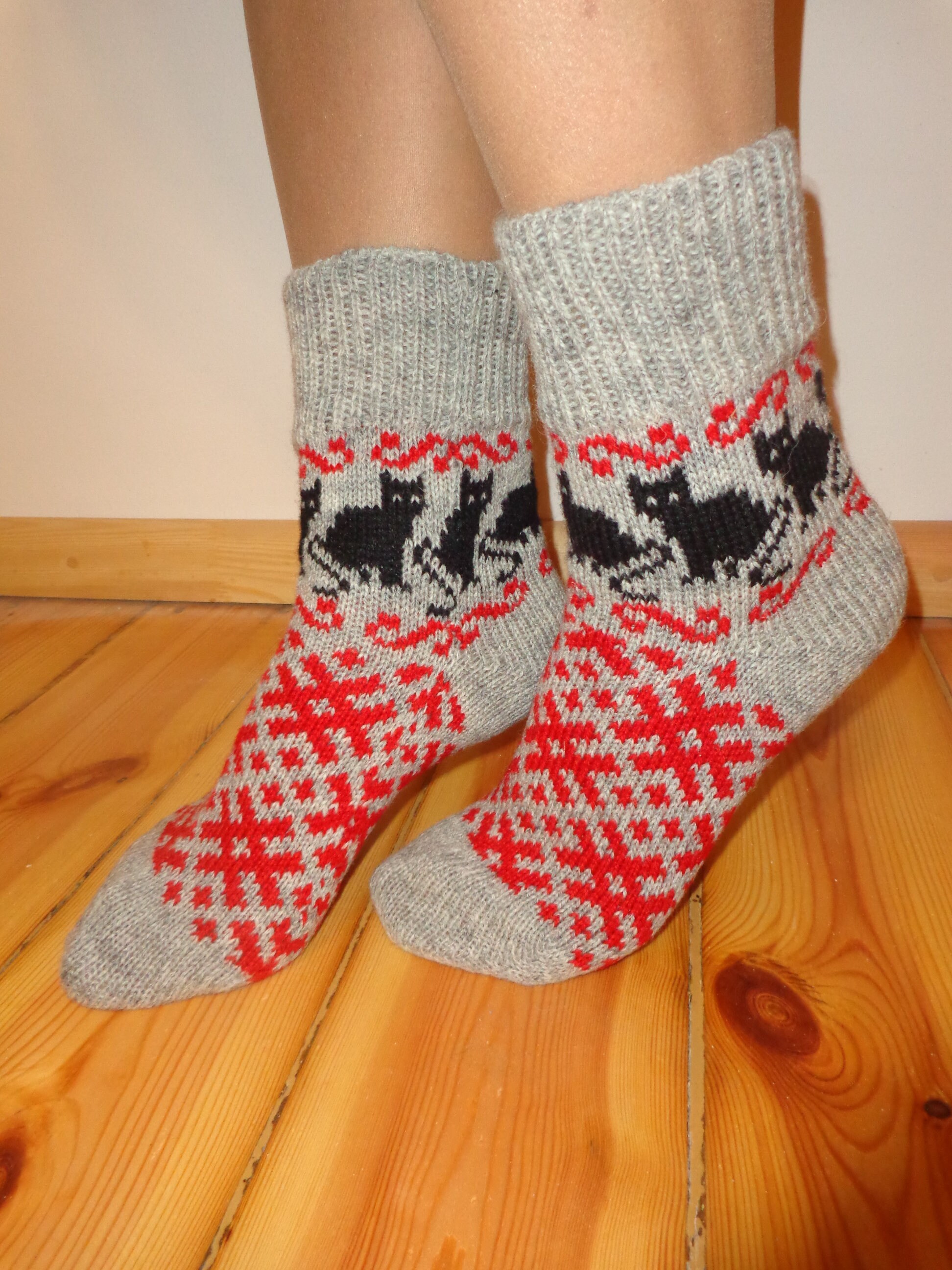 Cute Knitted Women and Men Socks Beautiful Hand Made Casual Home Wool Cool Gift Cat Kitten Animal Kids Socks Ethnic Scandinavian Ornament