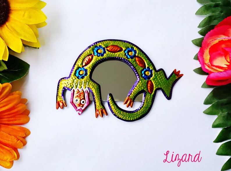 Metal wall art Mexican heart El milagro heart Tin heart Mexican decoration Mexican folk art Tin mirror gift for girlfriend