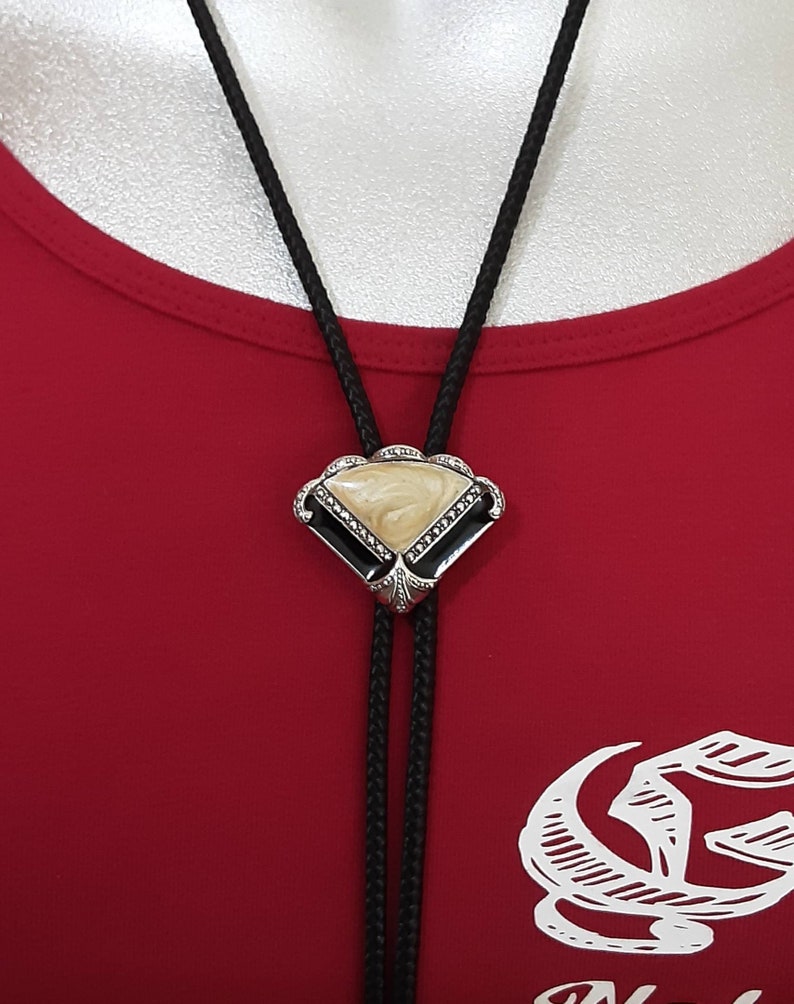 GTie Vintage Enamel