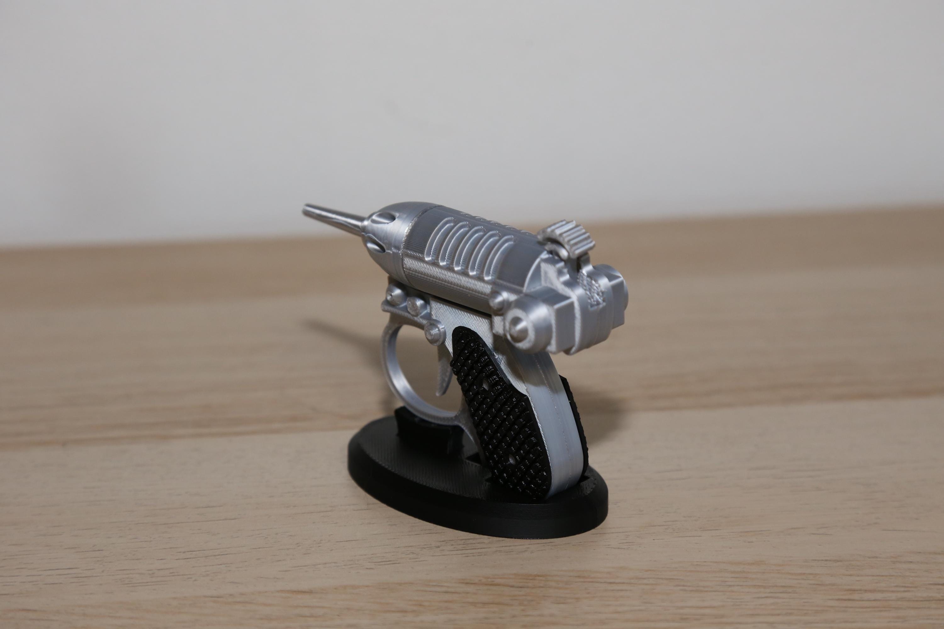 MIB 映画メン・イン・ブラック　ノイジークリケット　【1000個限定生産品】 Amazon.co.jp: Factory Entertainment Men in Black - Noisy Cricket