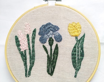 Spring Flowers embroidery pattern, beginner floral embroidery design, floral embroidery pattern, botanical embroidery PDF pattern