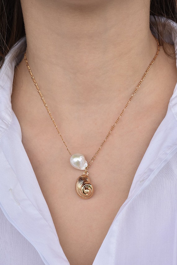 Seashell and shop pearl necklace