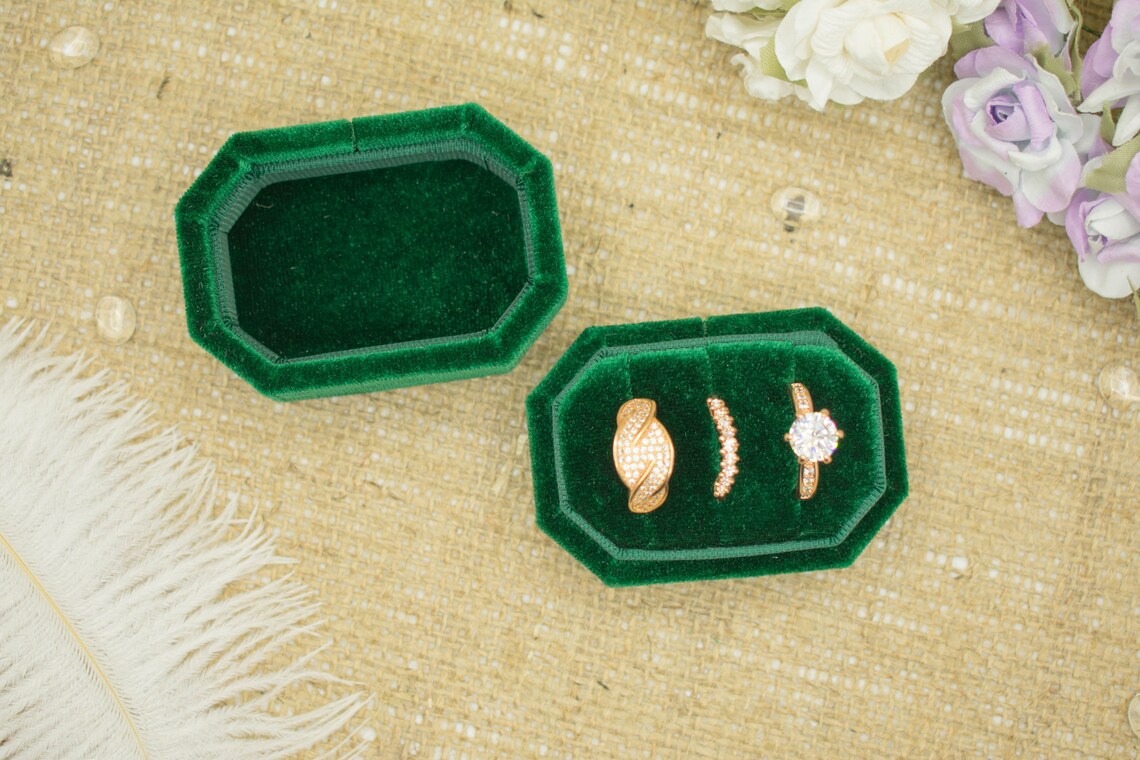 Rectangular velvet ring box Emerald Green velvet Box for Etsy